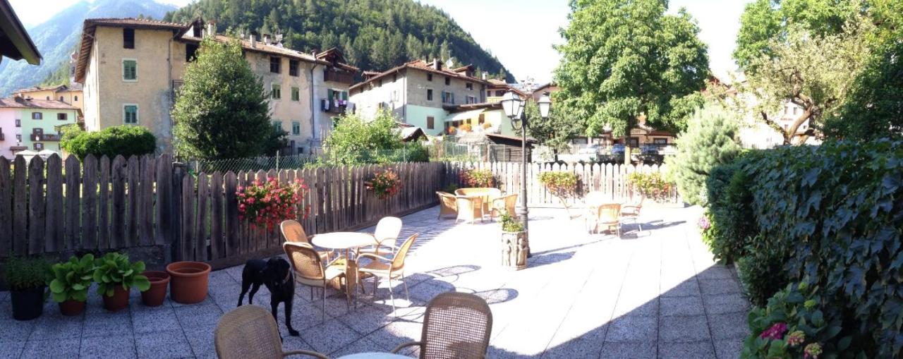 Albergo Garni Cavento Pinzolo Exteriér fotografie