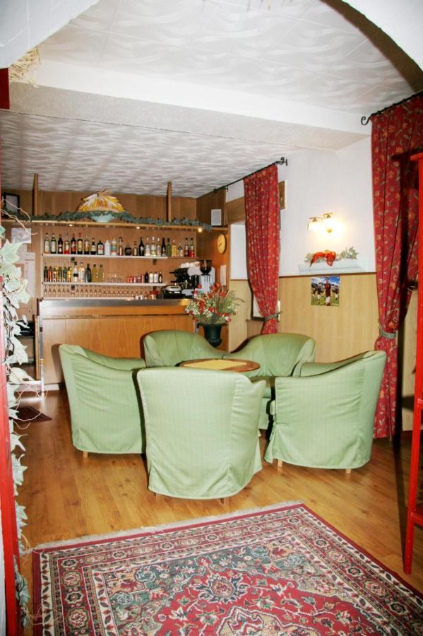 Albergo Garni Cavento Pinzolo Exteriér fotografie