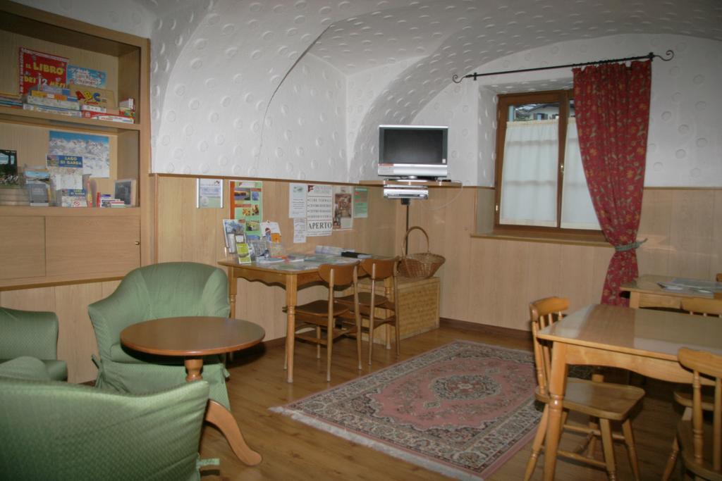 Albergo Garni Cavento Pinzolo Exteriér fotografie